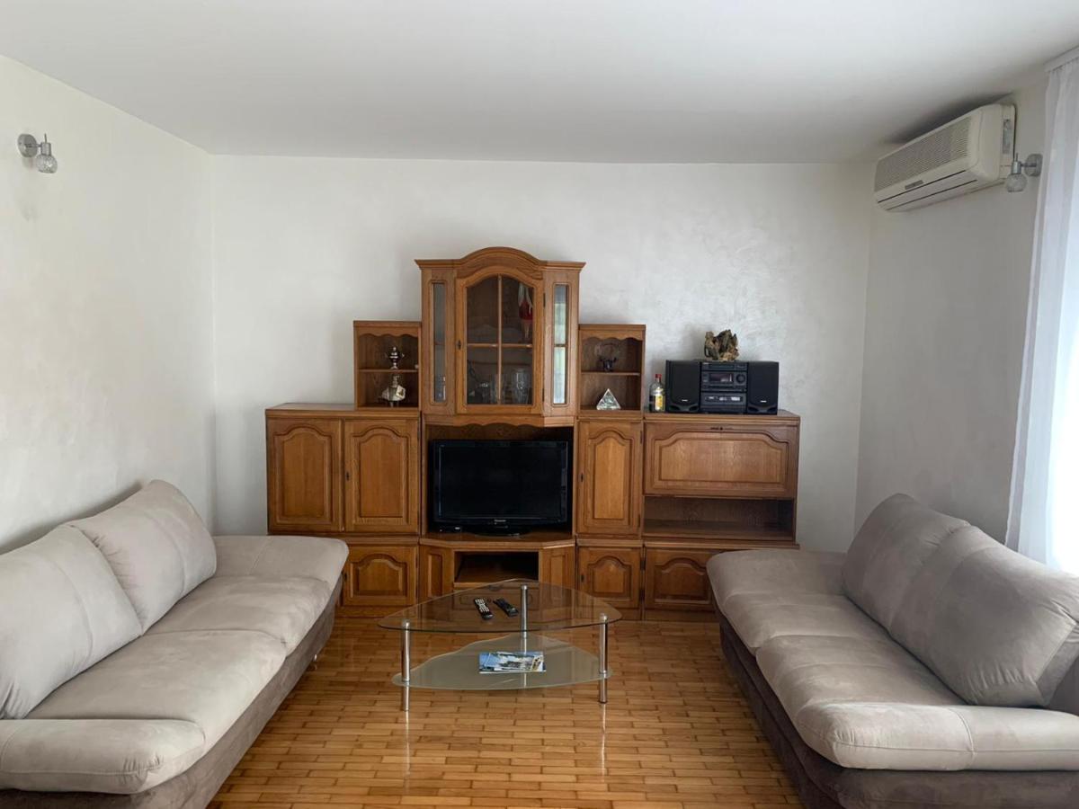 Apartament Apartman Visic 1692 Kaštela Zewnętrze zdjęcie