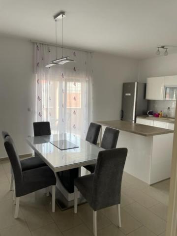 Apartament Apartman Visic 1692 Kaštela Zewnętrze zdjęcie