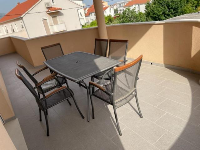 Apartament Apartman Visic 1692 Kaštela Zewnętrze zdjęcie